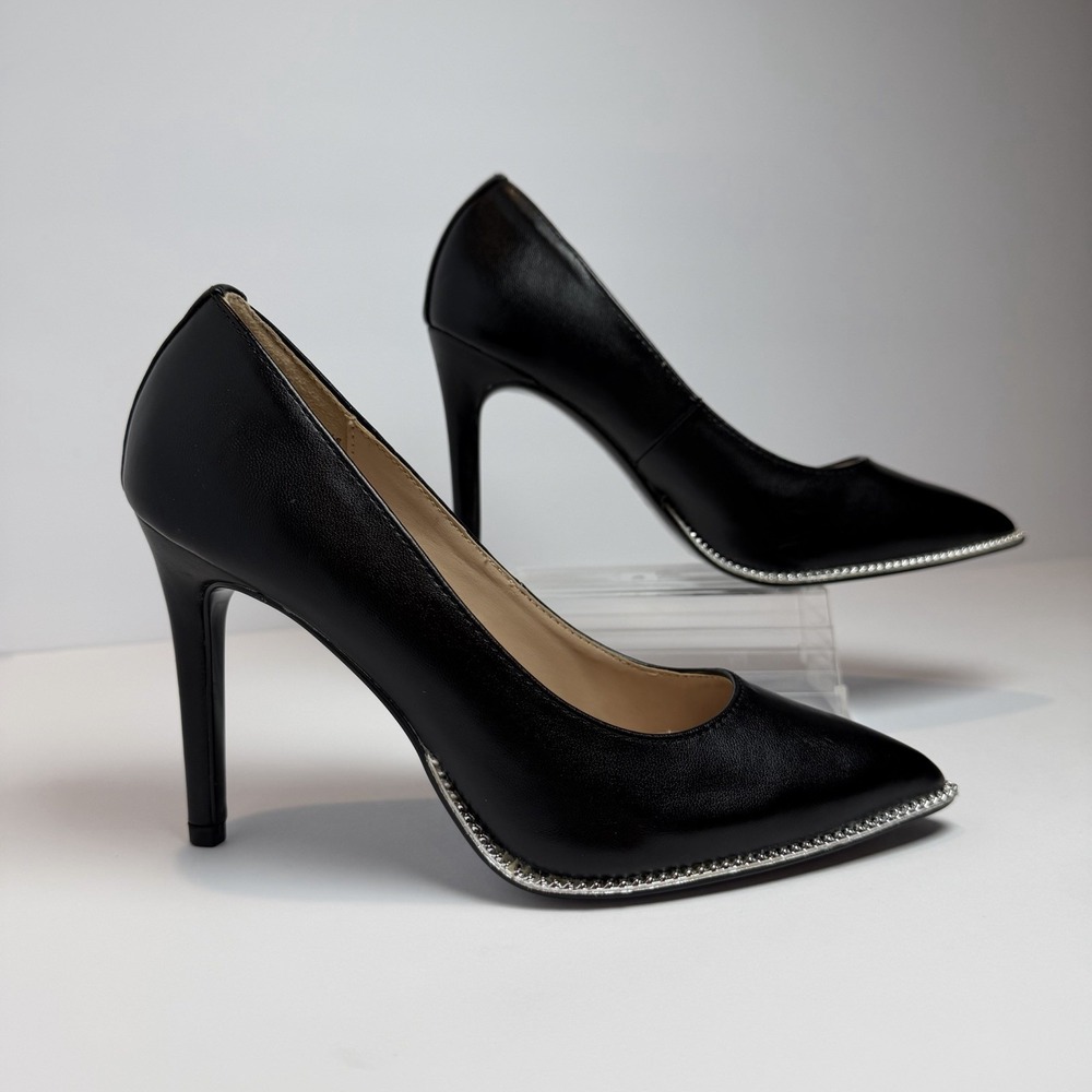 BCBG Harlia Black Pointed Toe Chained-Trim Pumps Size: 5.5‎